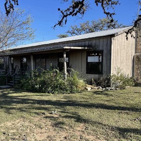 West 1077 Guest Ranch - Retreat Tarpley Exterior foto